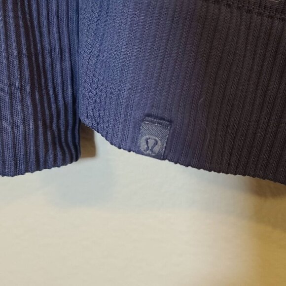 Lululemon Rest Less Hoodie Pullover Gatsby Blue Patterned Size 10 Thumbholes - Picture 7 of 7